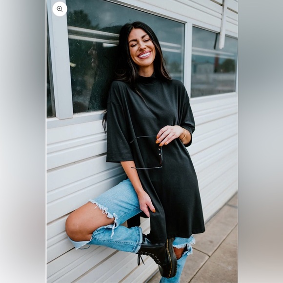 Lala Icon Mock Neck Top - Picture 3 of 6